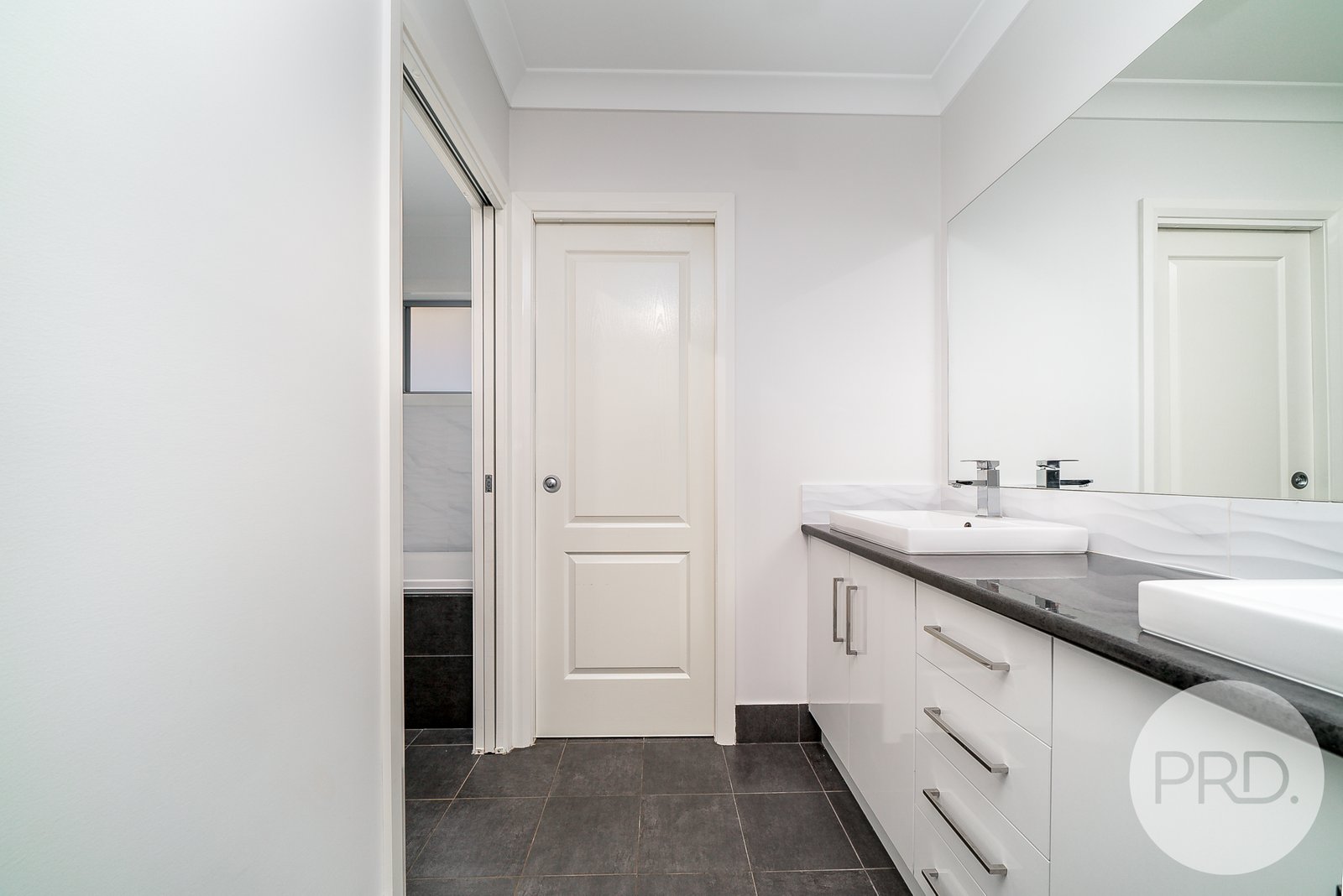 43 Barmedman Avenue GOBBAGOMBALIN 14