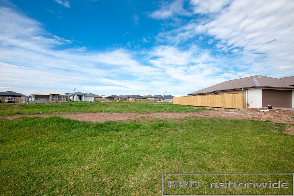 43 Barr Prominade  THORNTON 3