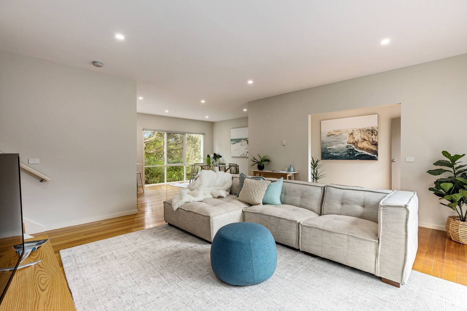 Real Estate and Property in 43 Beauna Vista Drive, Rye, VIC