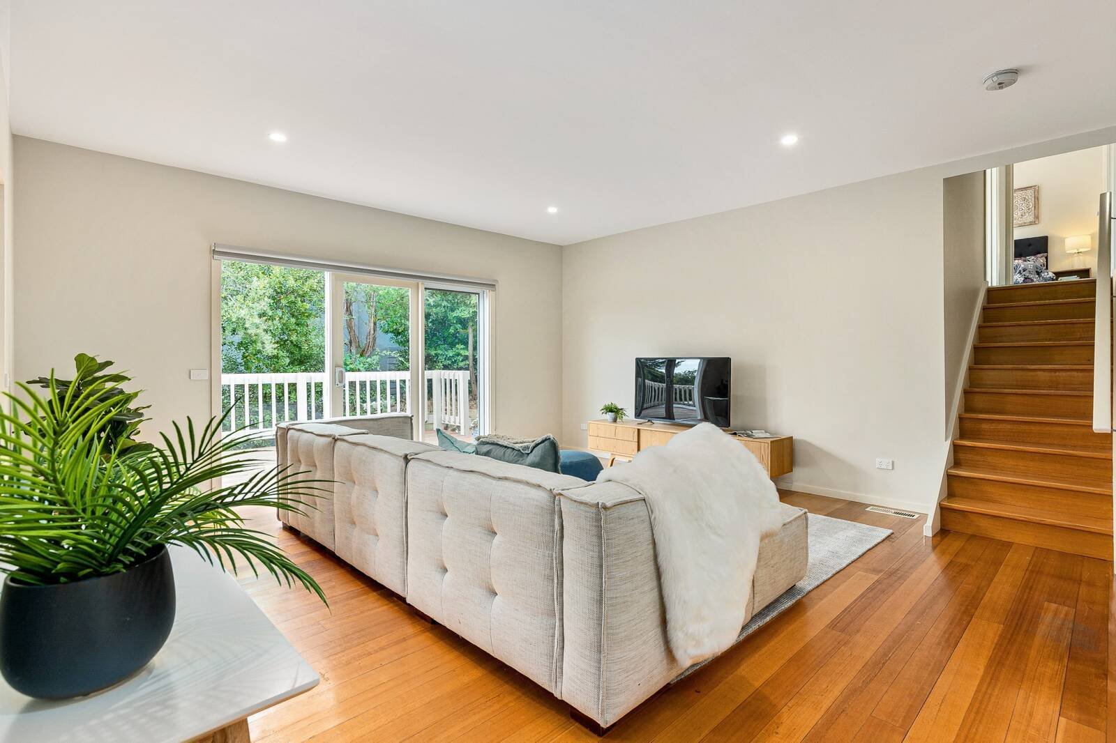 Real Estate and Property in 43 Beauna Vista Drive, Rye, VIC