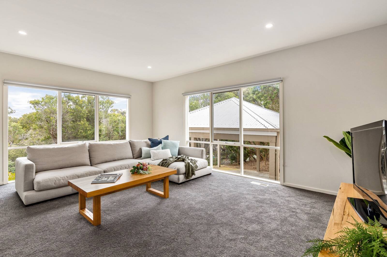 Real Estate and Property in 43 Beauna Vista Drive, Rye, VIC