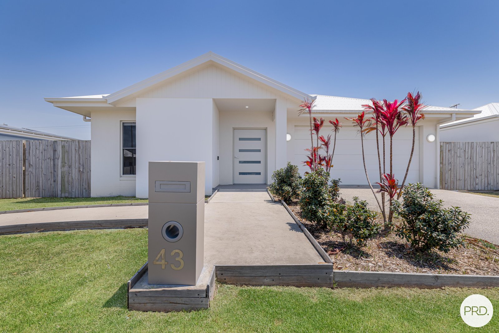 43 Bellavista Circuit BEACONSFIELD 2