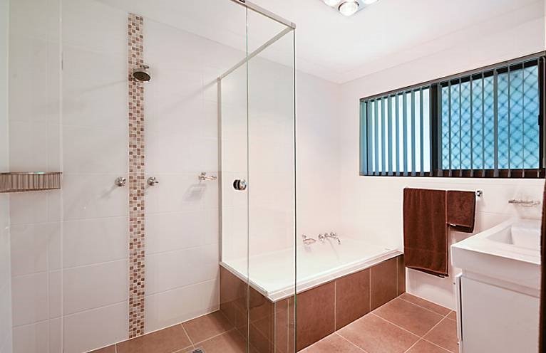 43 Binalong Drive ASHMORE 11