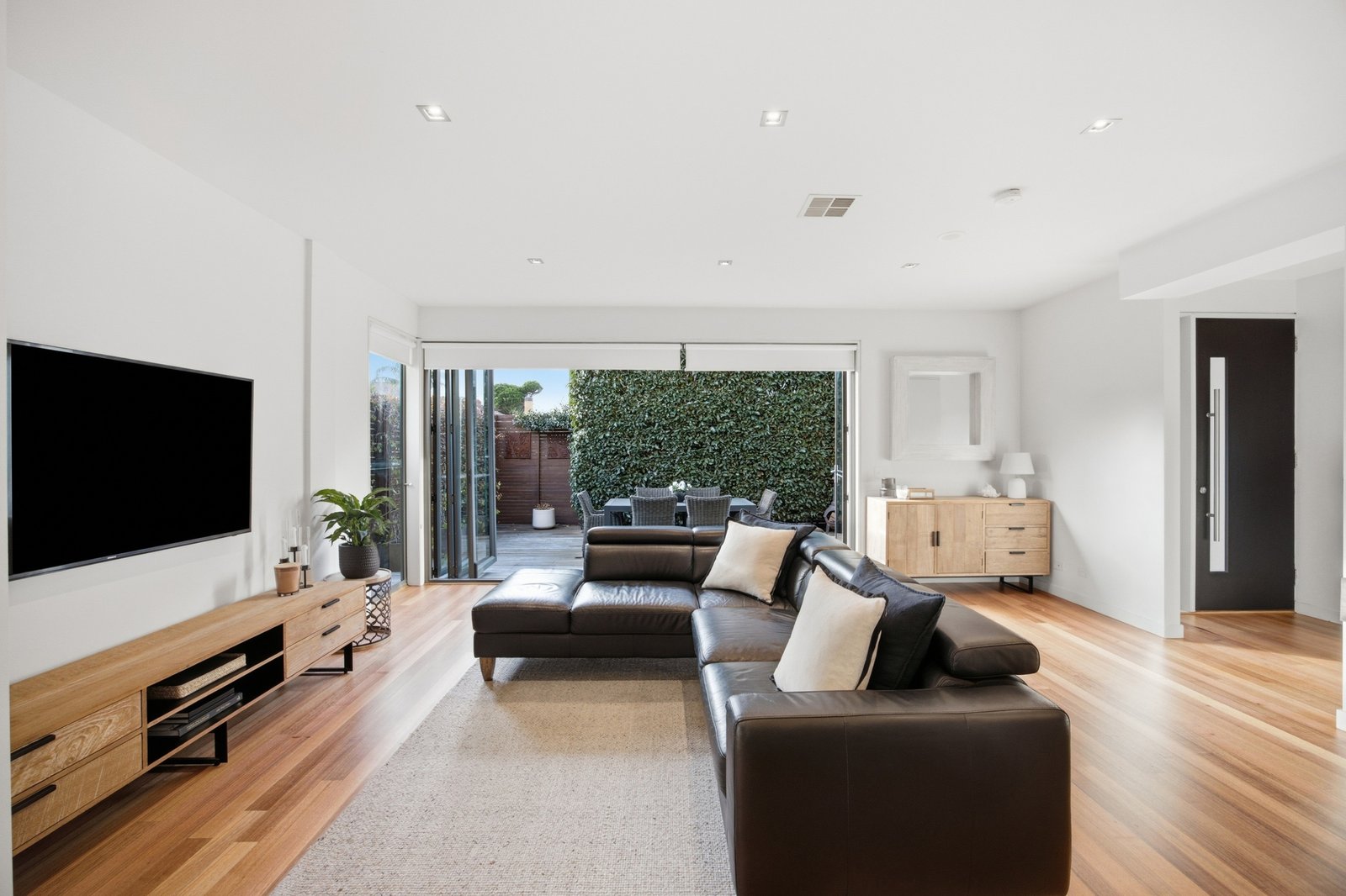Gallery: 4/3 Bolinda Street