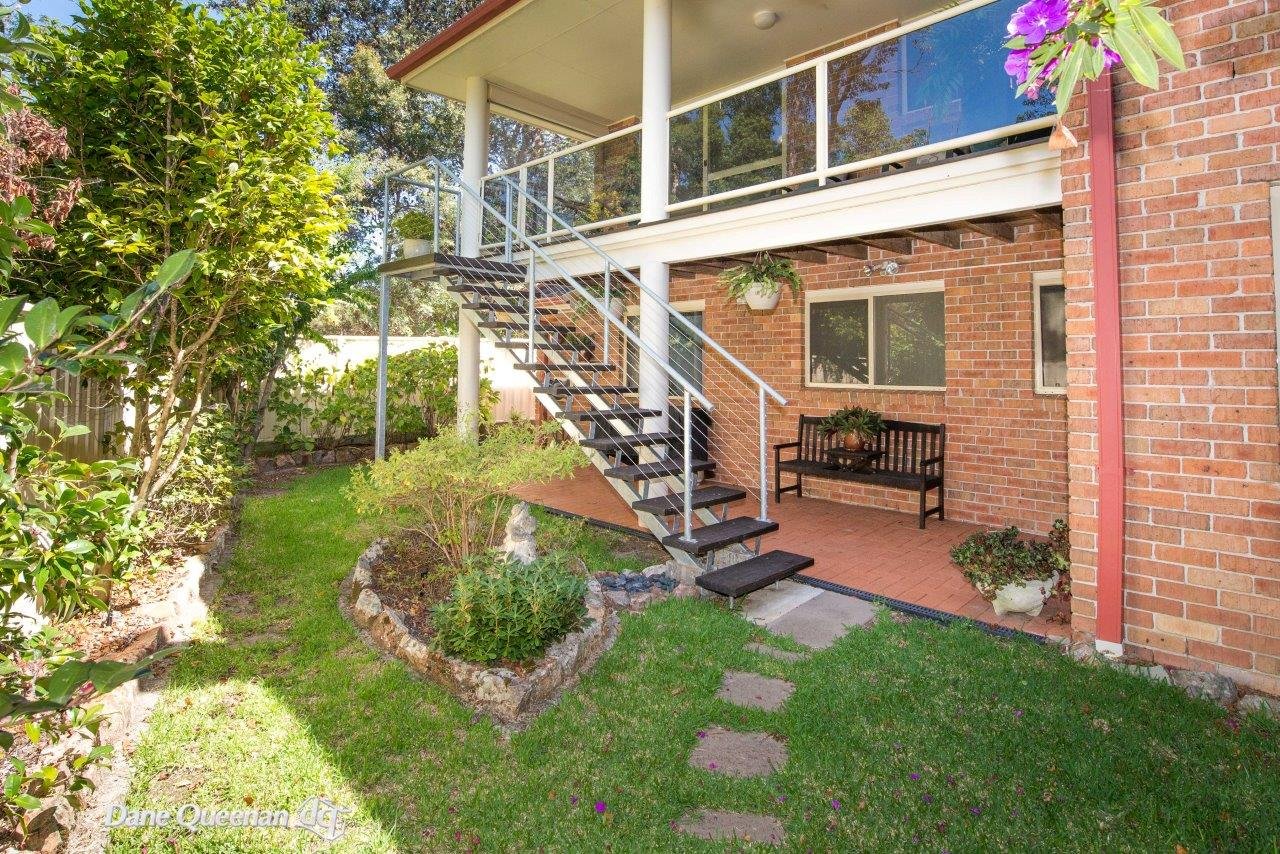 43 Bonito Street.  CORLETTE 23