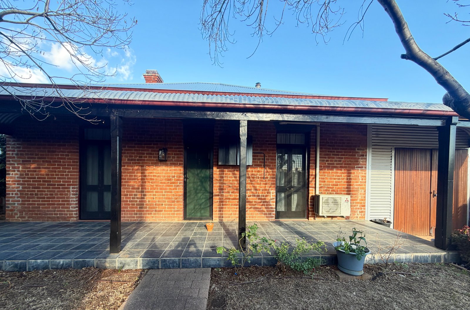 43 Bourke Street TAMWORTH 2