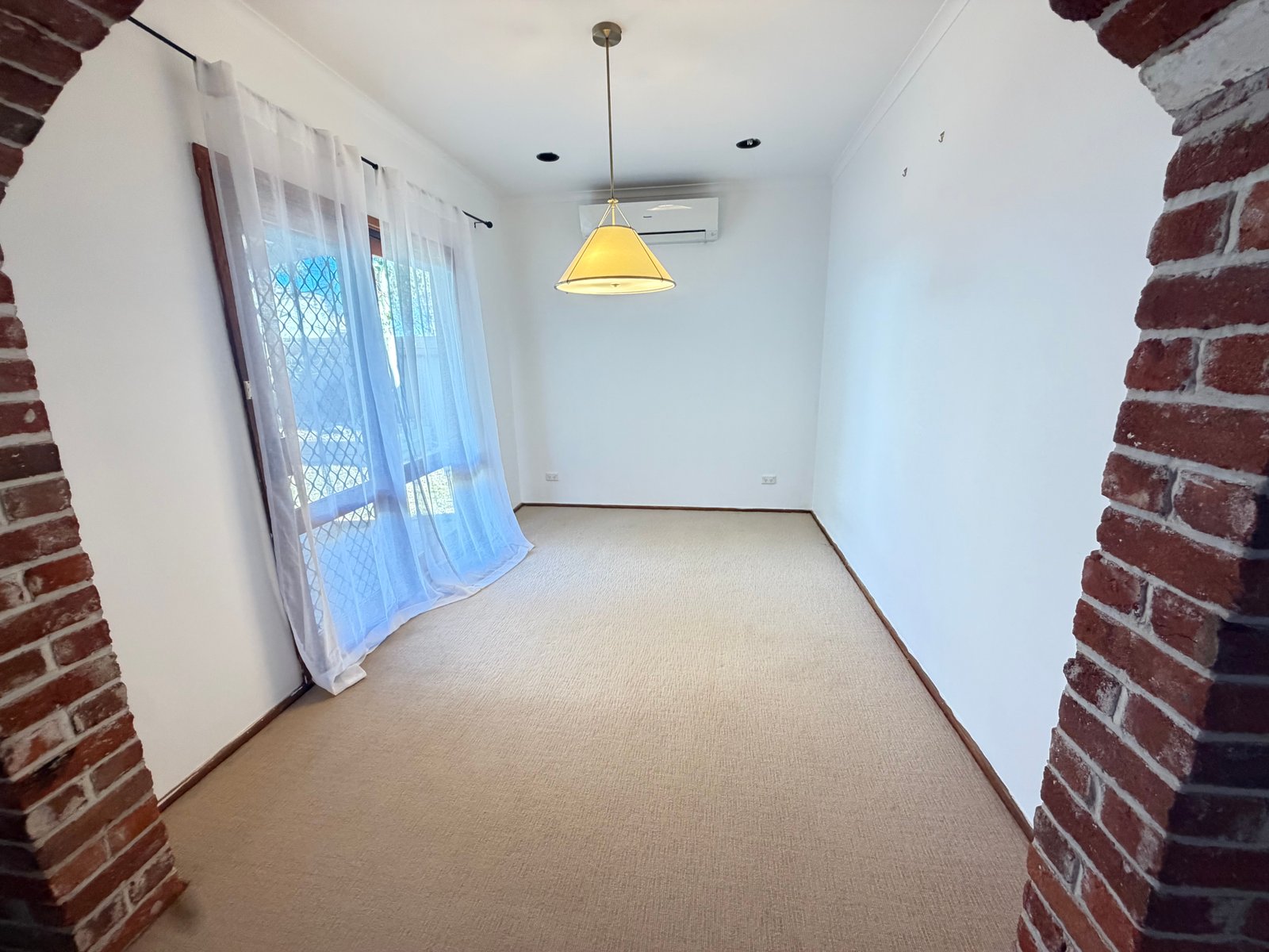 43 Bourke Street TAMWORTH 6