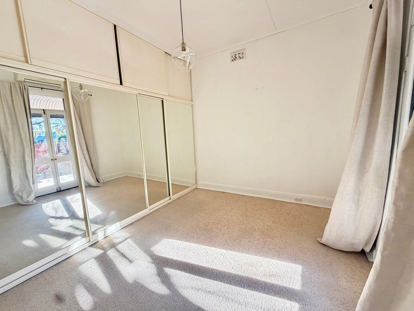 43 Bourke Street TAMWORTH 8