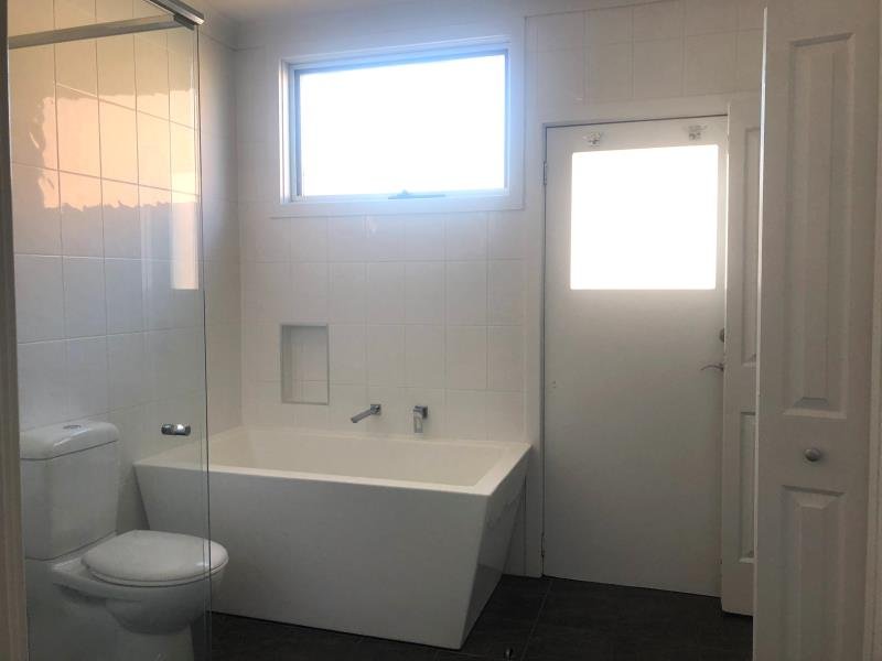 43 Bourke Street TAMWORTH 4