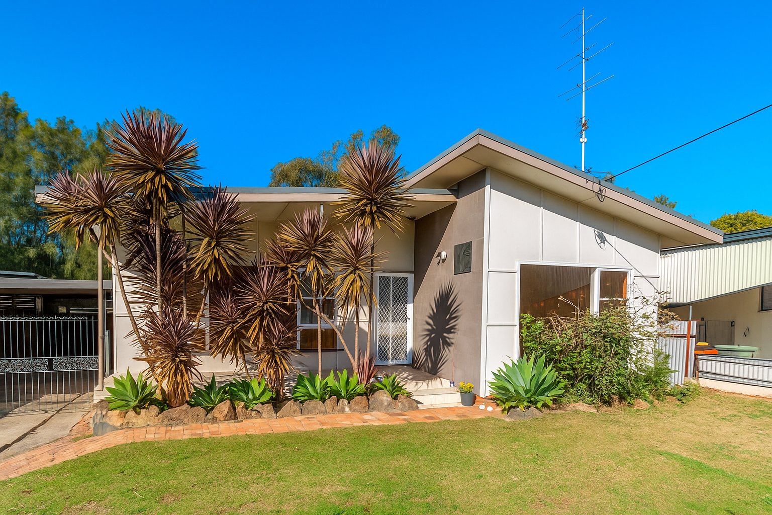 43 Brook Street DAPTO 1