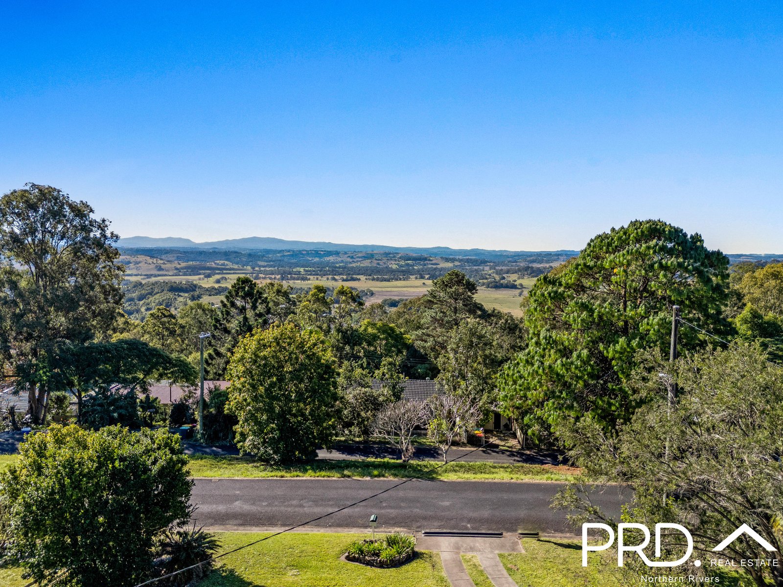 43 Bruxner Crescent GOONELLABAH 2