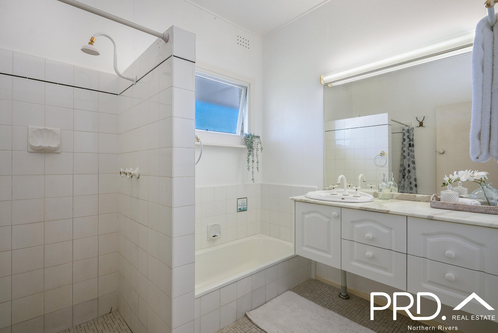 43 Bruxner Crescent GOONELLABAH 18