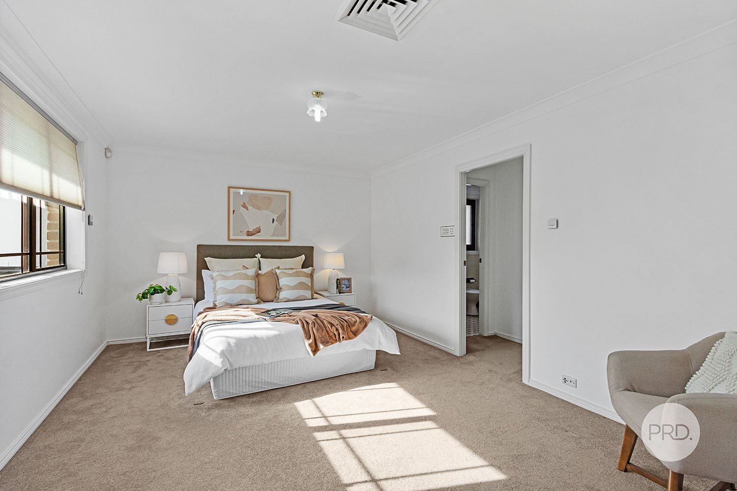 43 Caledonia Crescent PEAKHURST 11