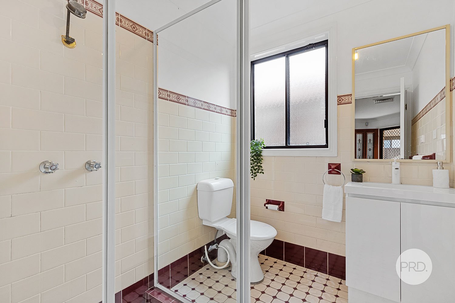 43 Caledonia Crescent PEAKHURST 17