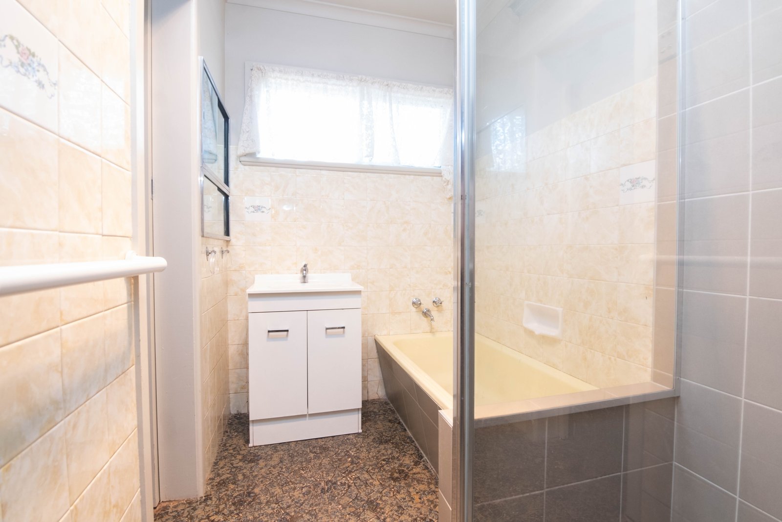 43 Carson st  SHEPPARTON 9