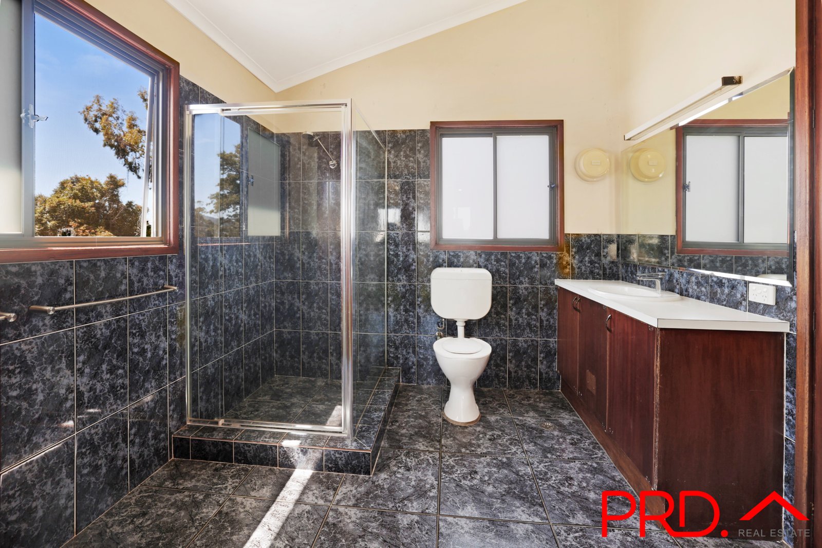 43 Churchill Street TAMWORTH 11