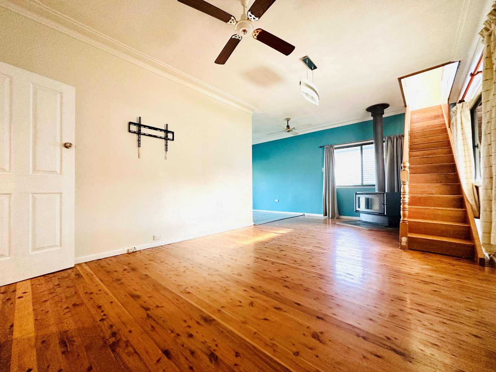 43 Churchill Street TAMWORTH 13