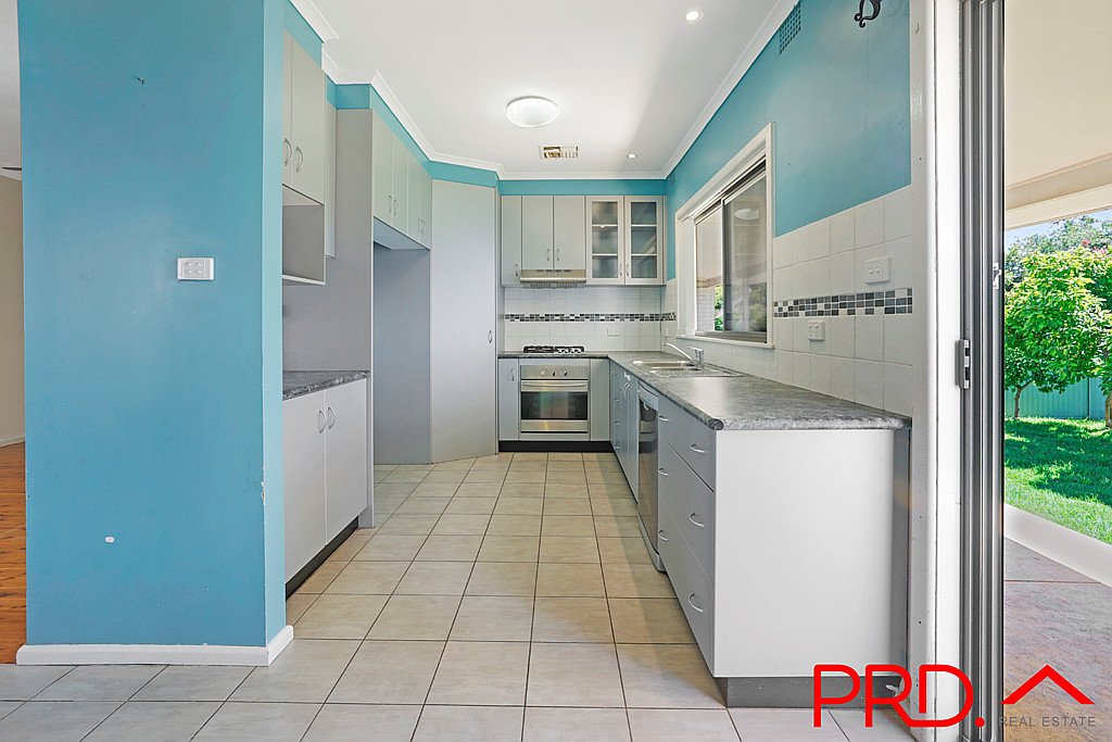 43 Churchill Street TAMWORTH 8