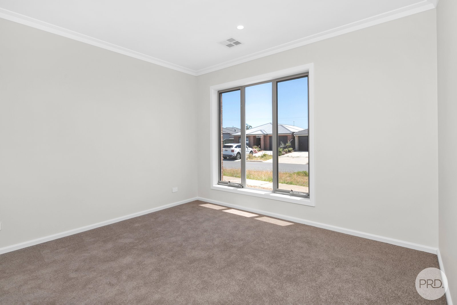 43 Cinnamon Drive LAKE GARDENS 5