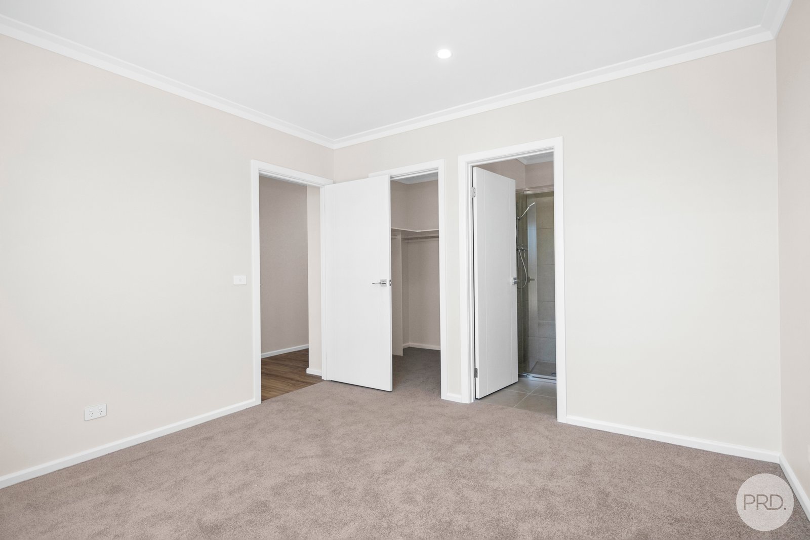 43 Cinnamon Drive LAKE GARDENS 6