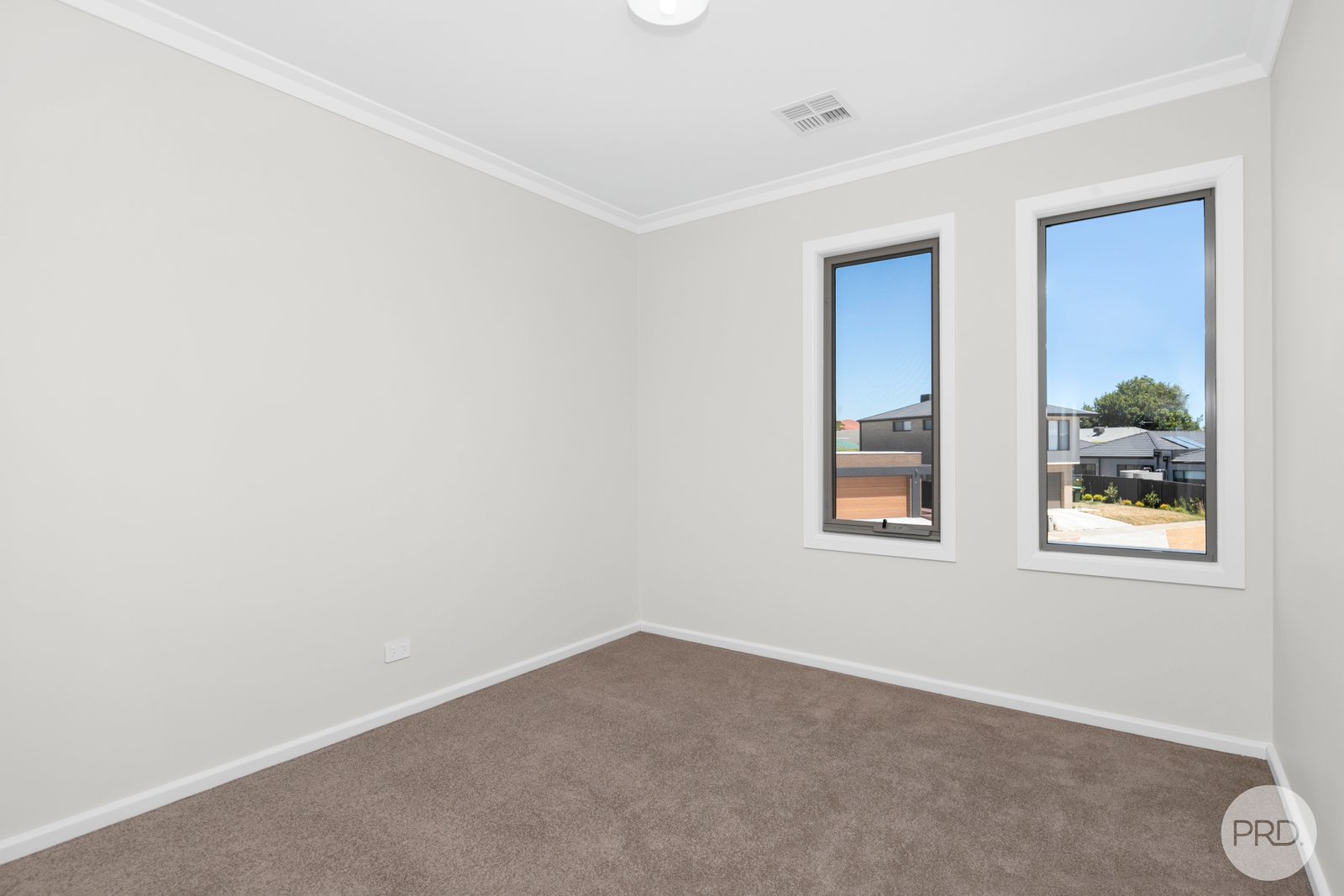 43 Cinnamon Drive LAKE GARDENS 9