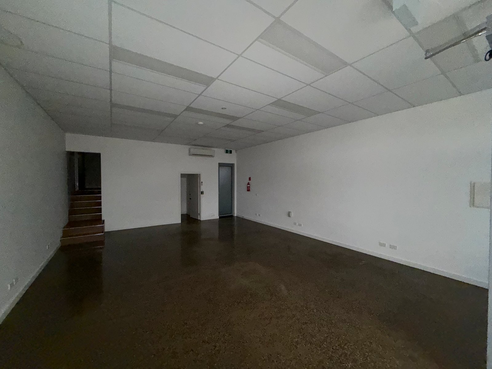 Gallery: 43 Clunies Ross Crescent