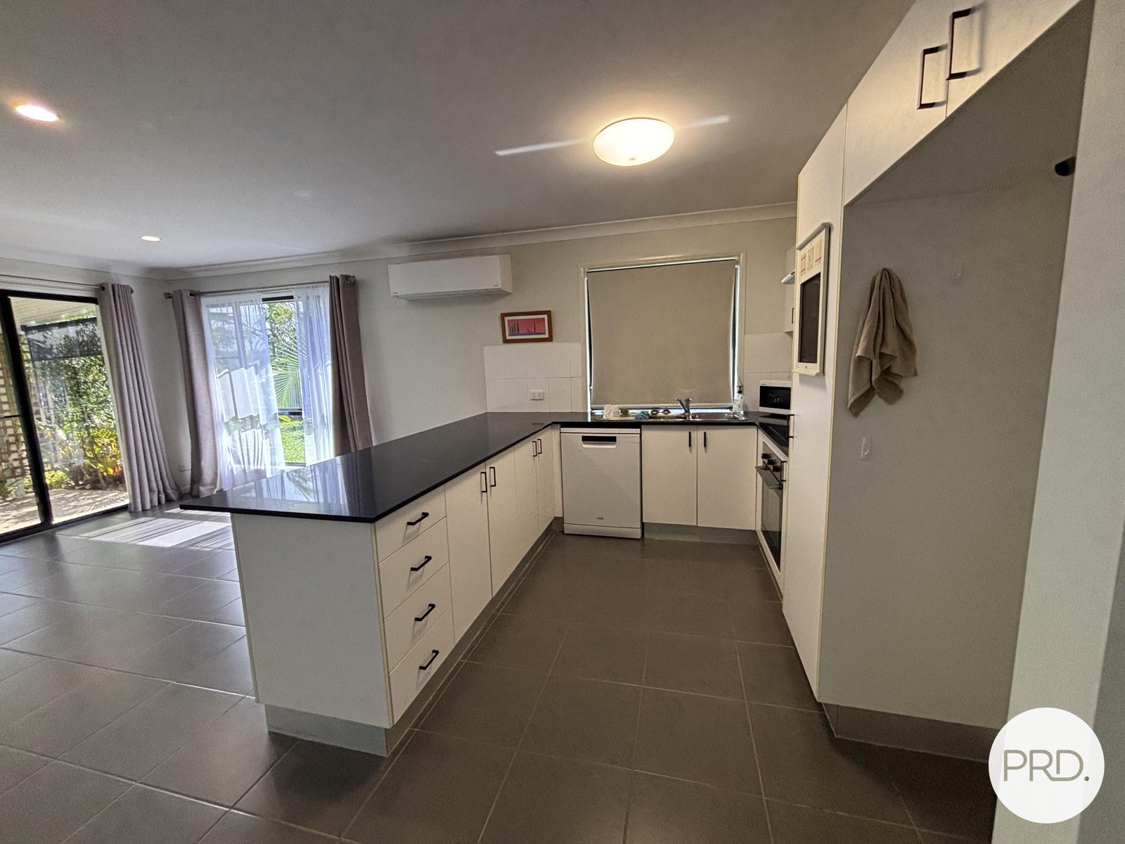43 Coogee Terrace BLACKS BEACH 3