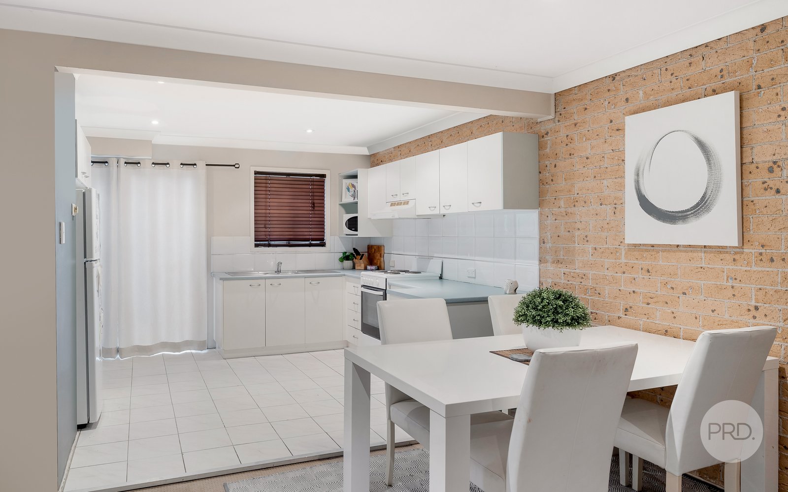 4/3 Cosgrove Crescent KINGSWOOD 2