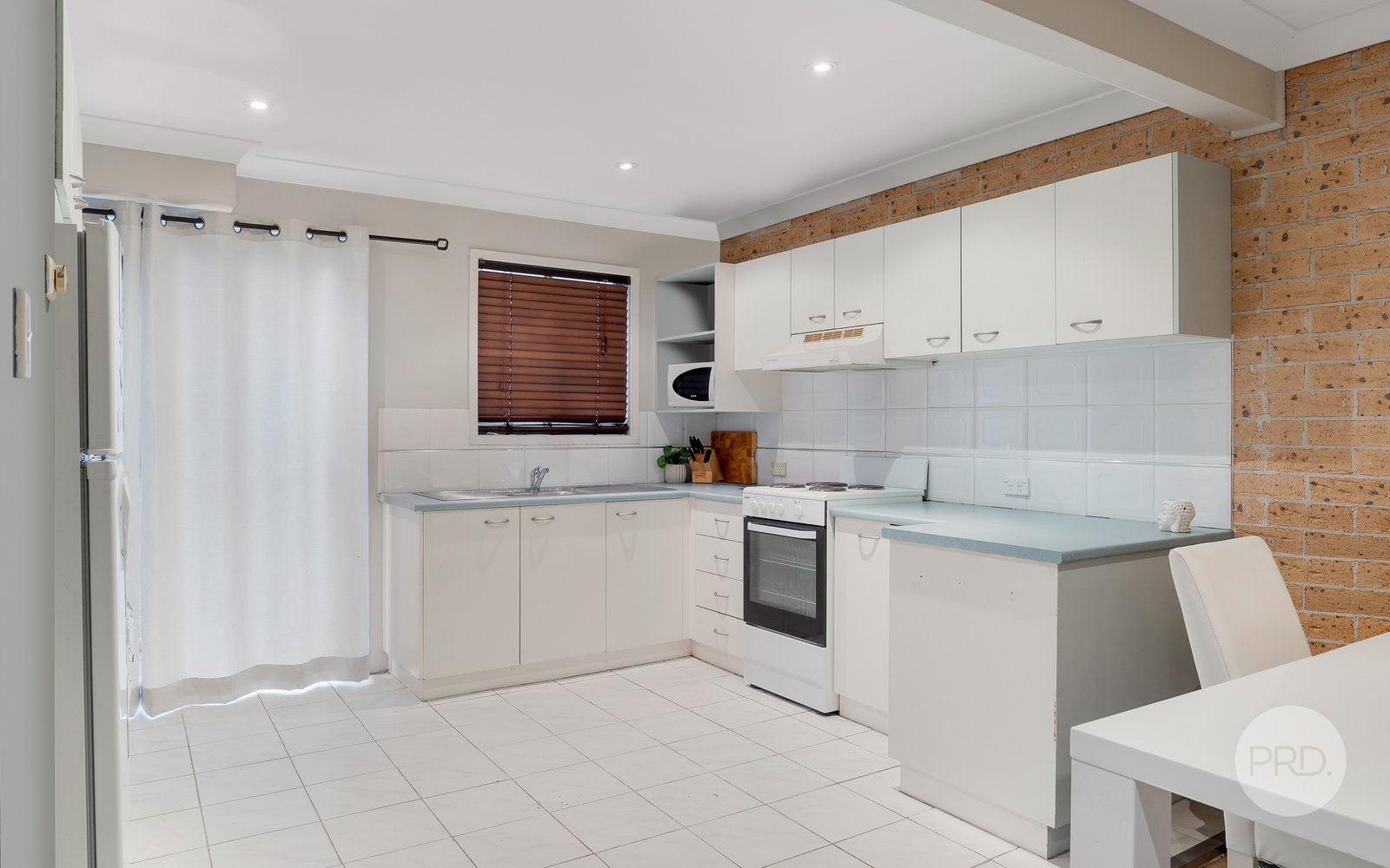 4/3 Cosgrove Crescent KINGSWOOD 3