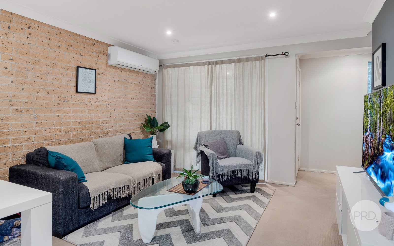 4/3 Cosgrove Crescent KINGSWOOD 4