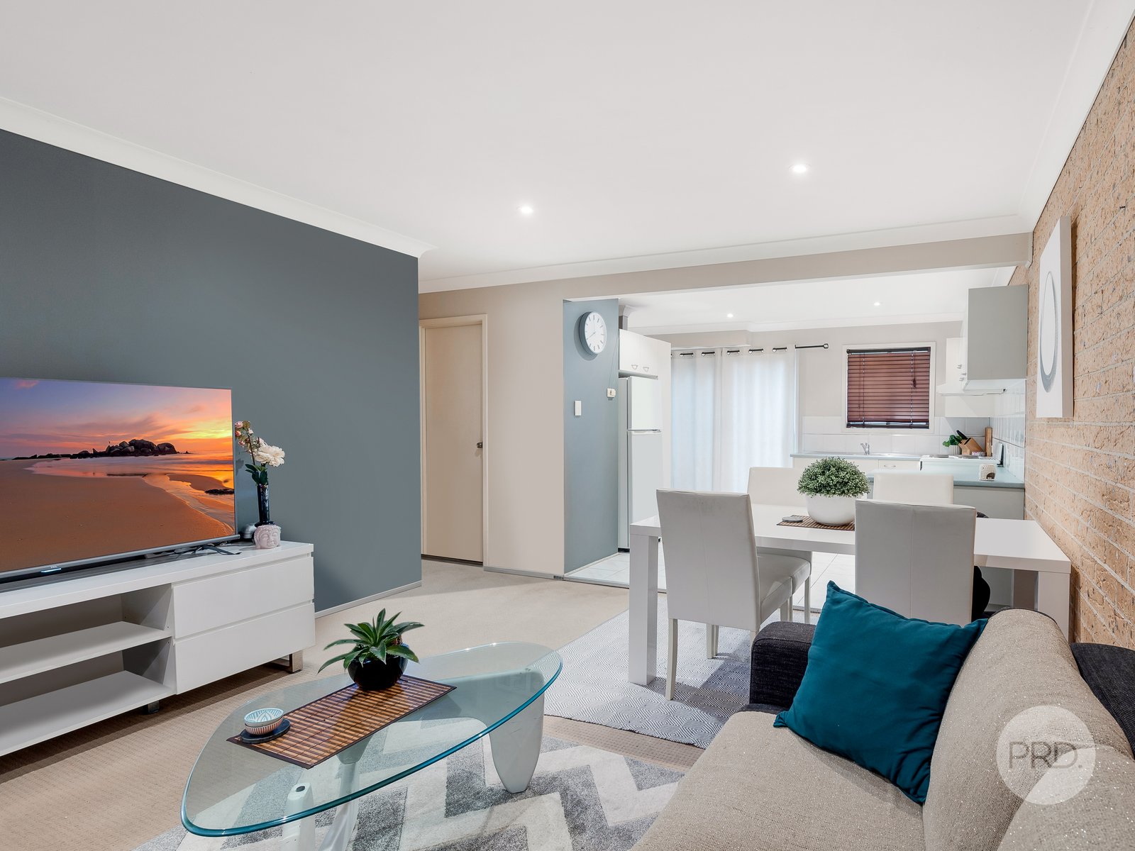 4/3 Cosgrove Crescent KINGSWOOD 5