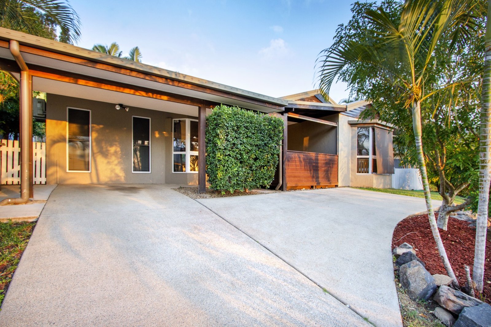 43 Country Rd  CANNONVALE 2