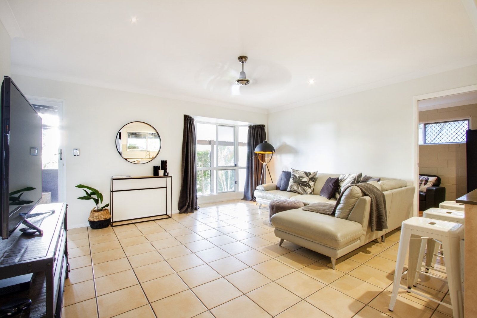 43 Country Rd  CANNONVALE 5