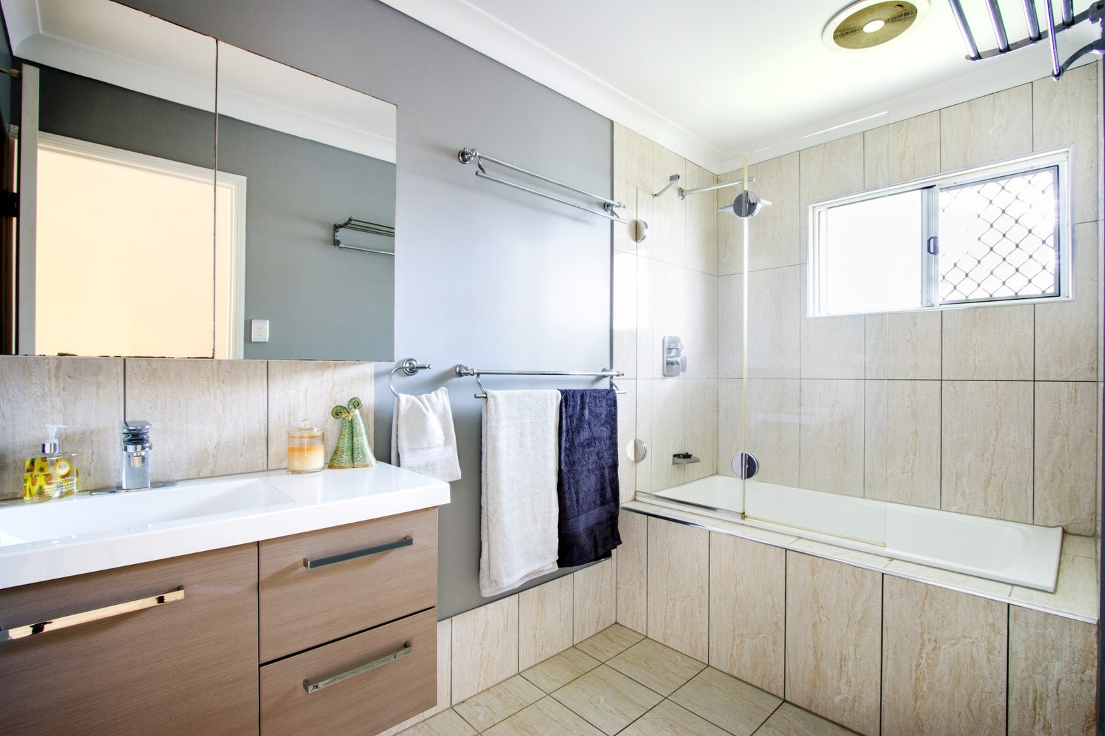 43 Country Rd  CANNONVALE 13