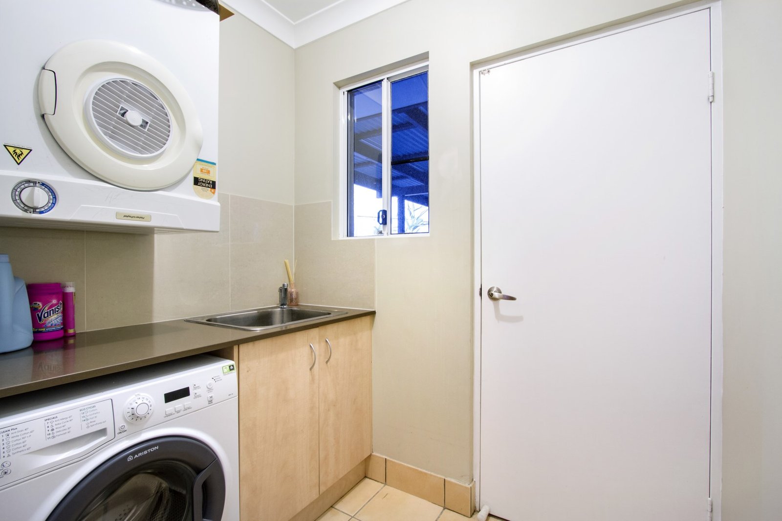 43 Country Rd  CANNONVALE 14