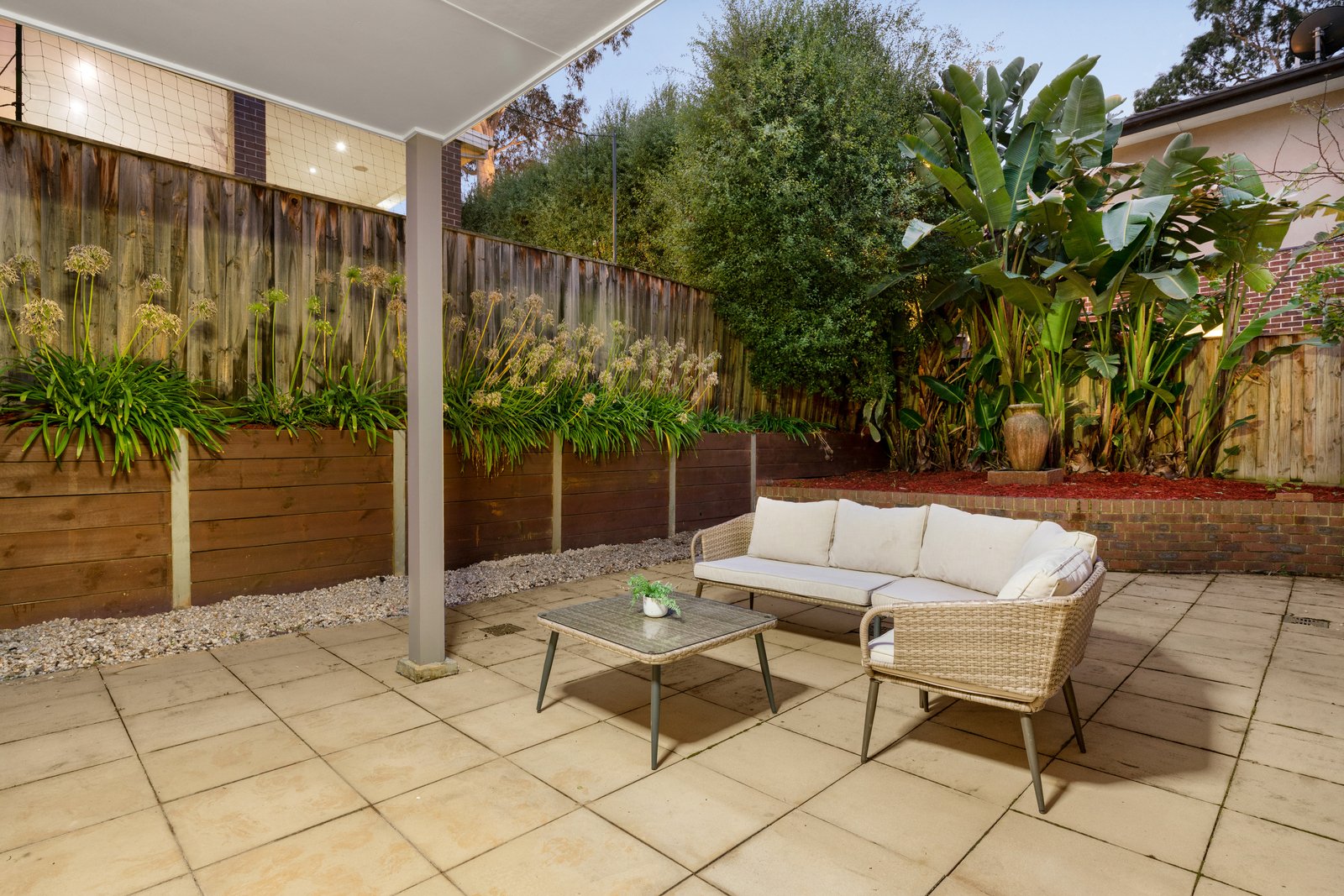 Real Estate and Property in 43 Crestwood Avenue, Macleod, VIC