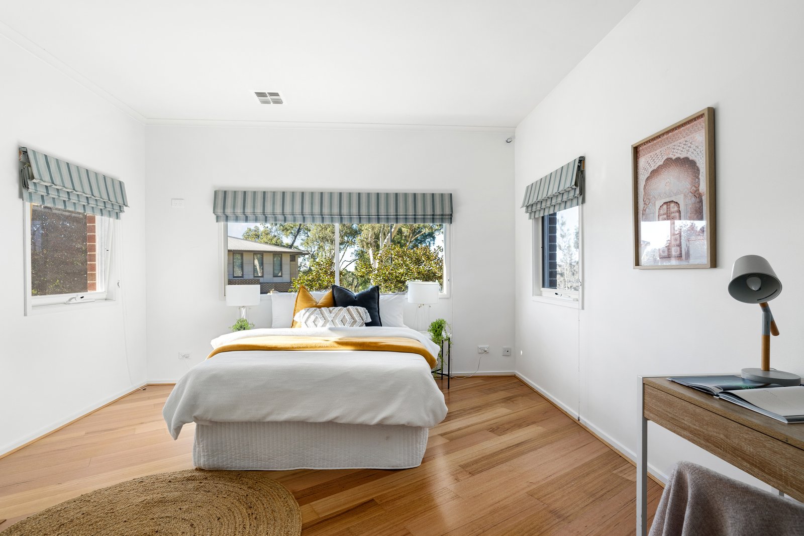 Real Estate and Property in 43 Crestwood Avenue, Macleod, VIC