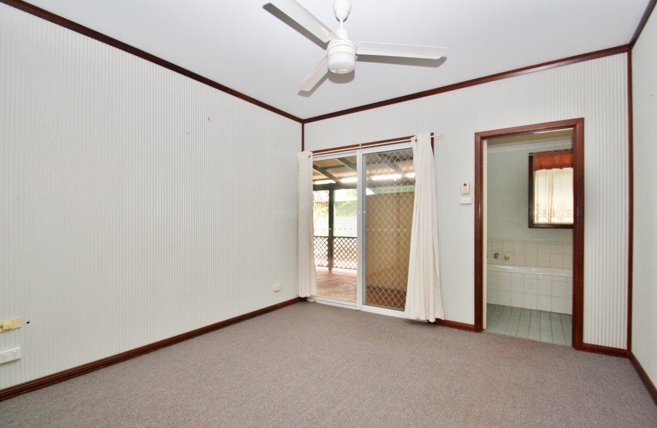 43 De Marchi Road CABLE BEACH 8