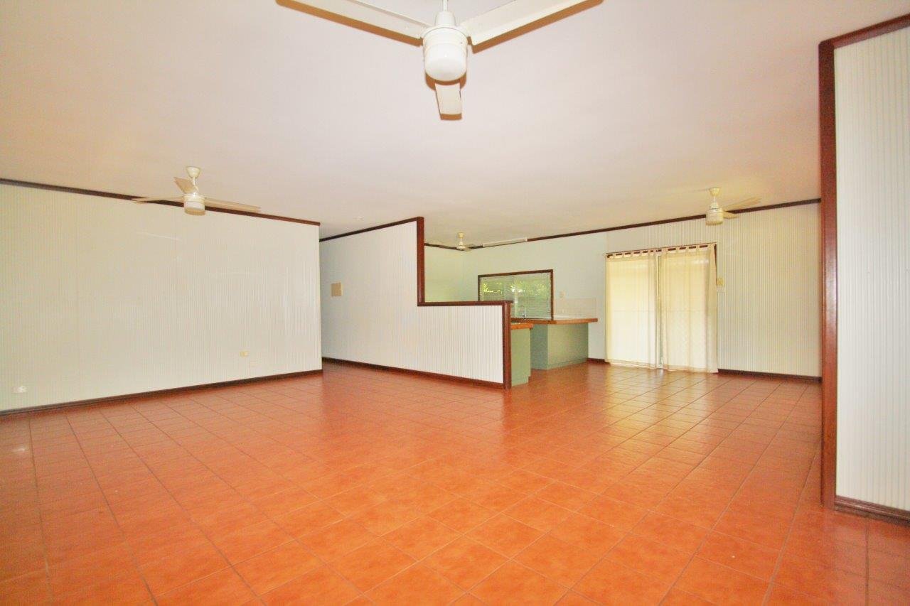 43 De Marchi Road CABLE BEACH 10
