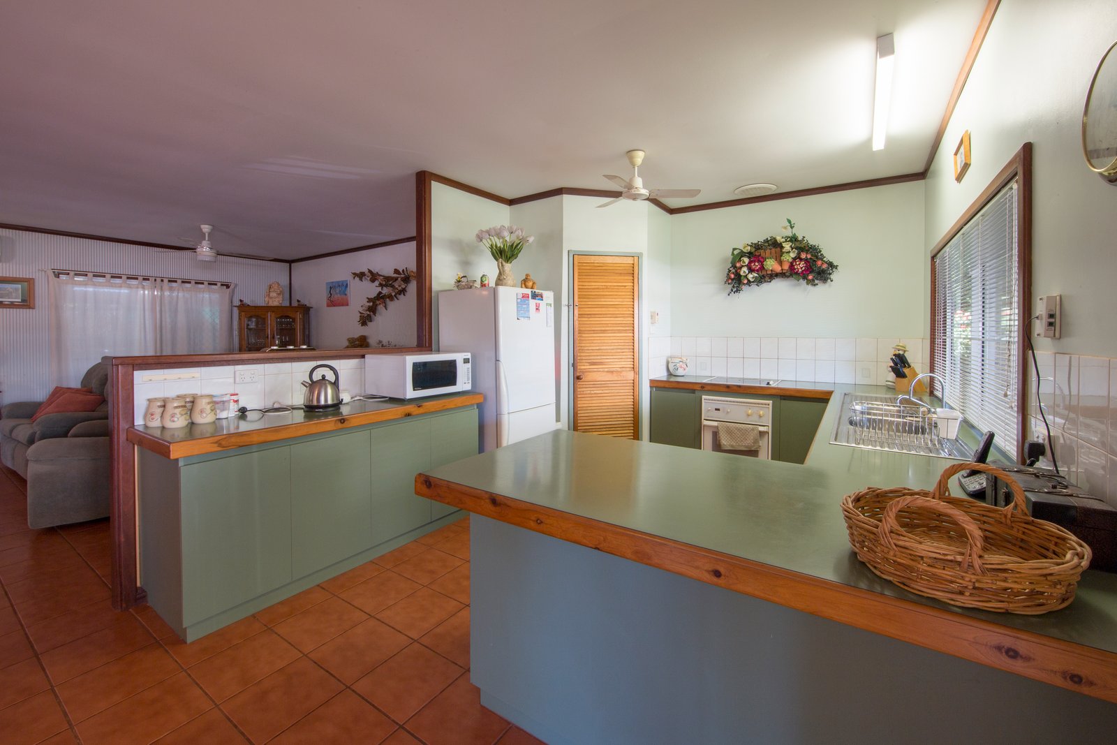 43 De Marchi Road CABLE BEACH 18