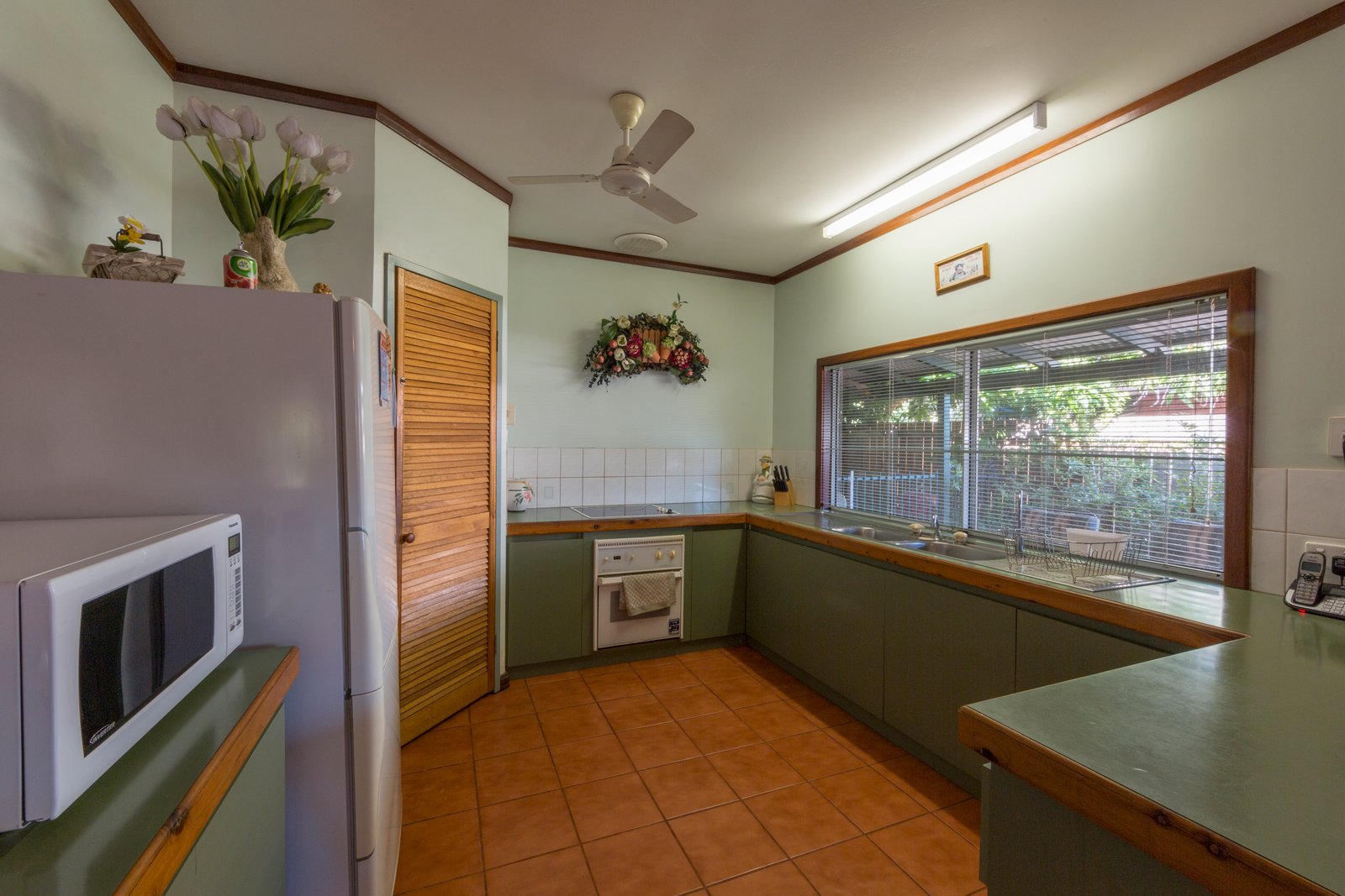43 De Marchi Road CABLE BEACH 19