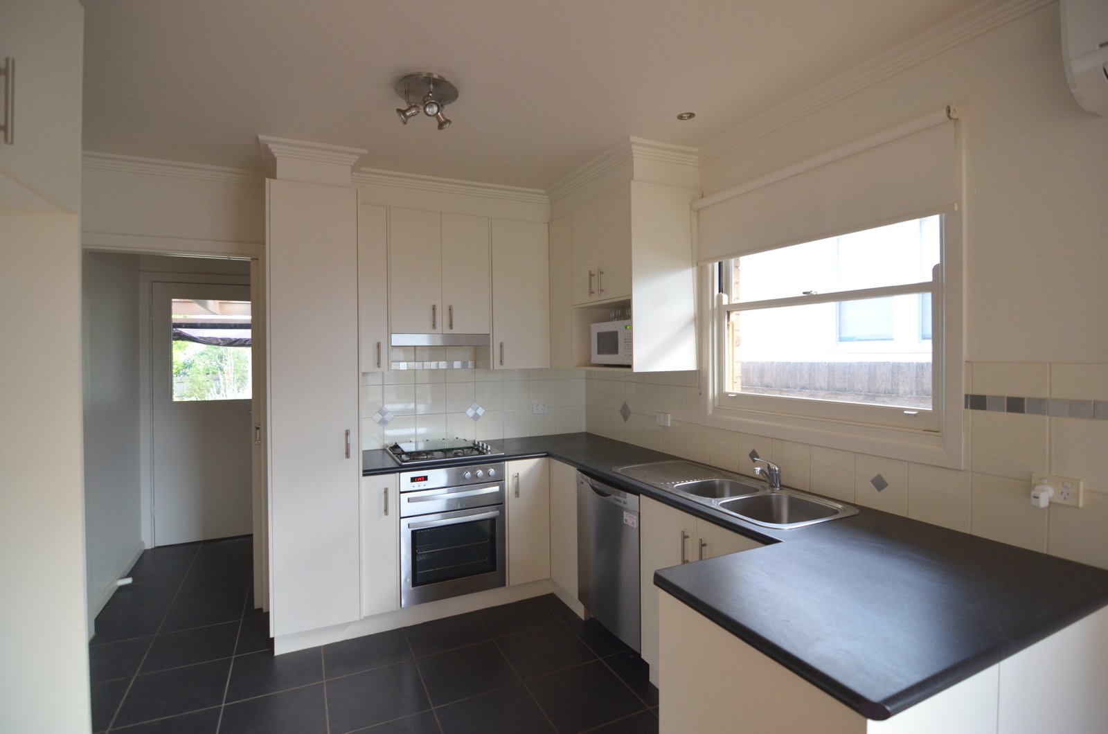Gallery: 43 Drysdale Avenue