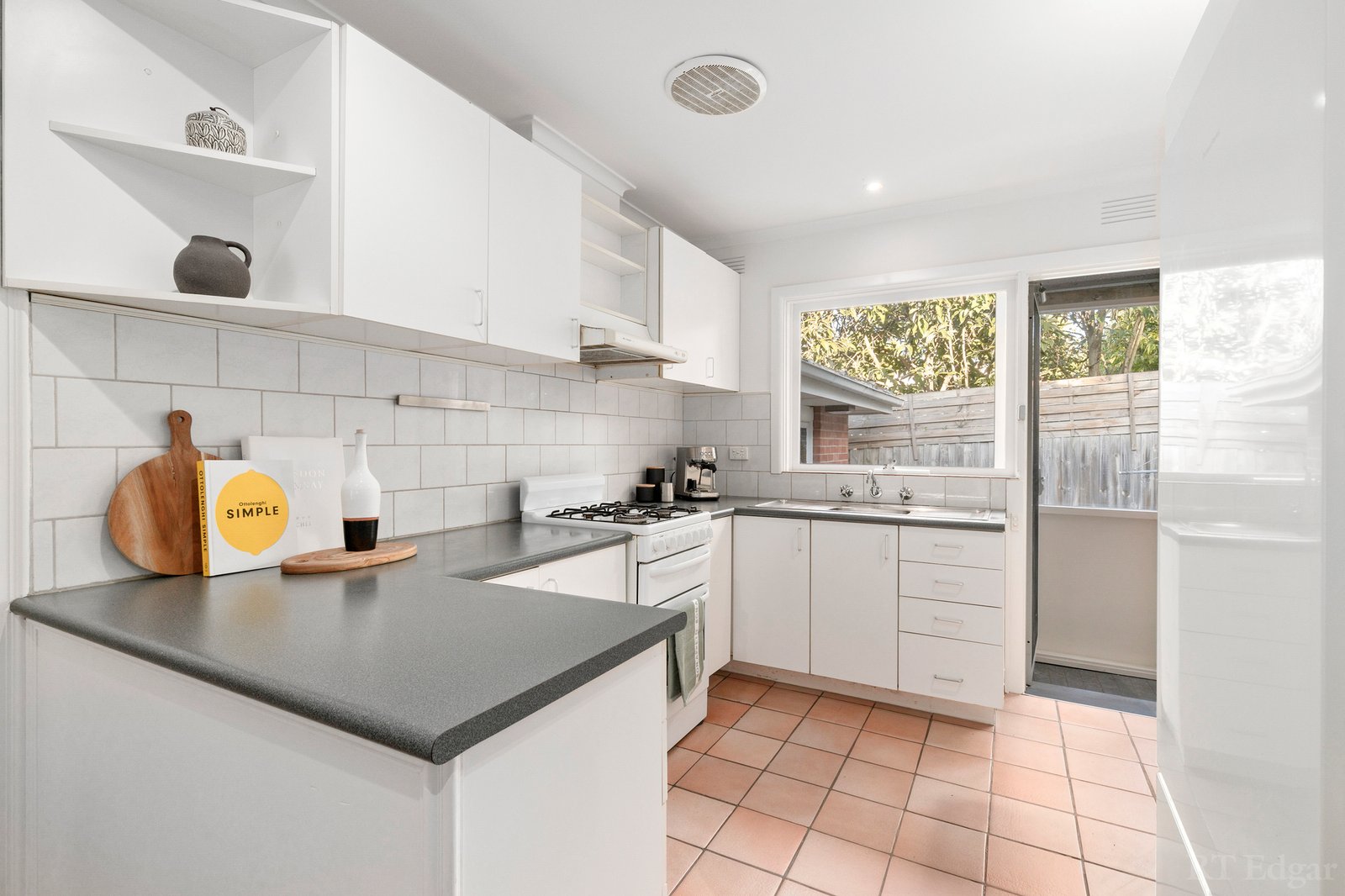 Real Estate and Property in 4/3 Durham Road, Surrey Hills, VIC