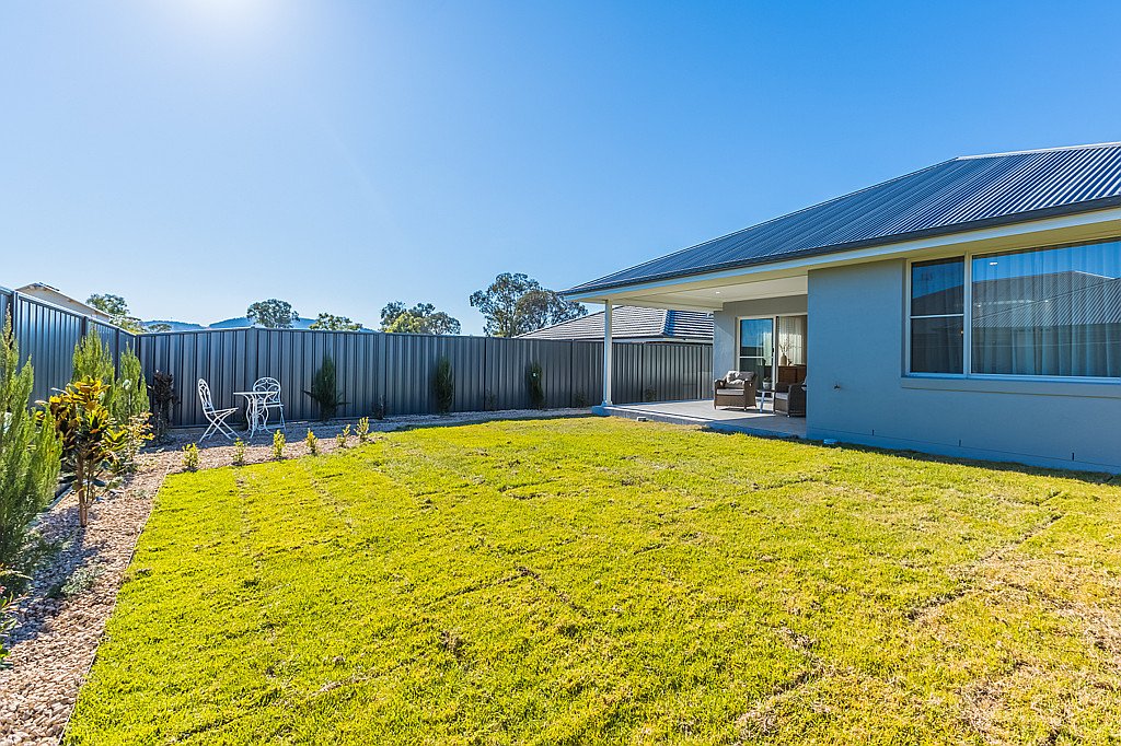 43 Eagle Avenue TAMWORTH 32