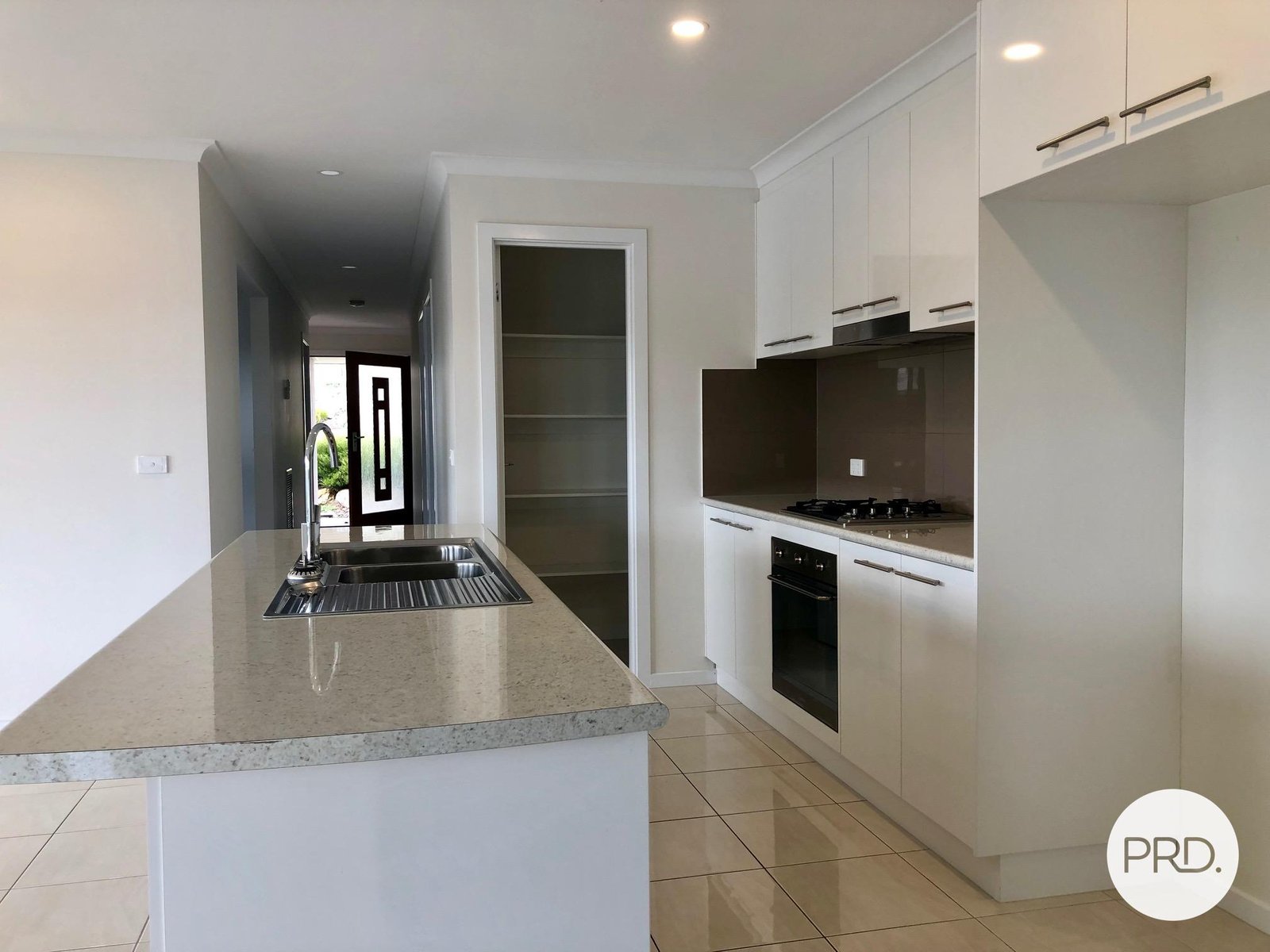 43 Felstead Circuit THURGOONA 3