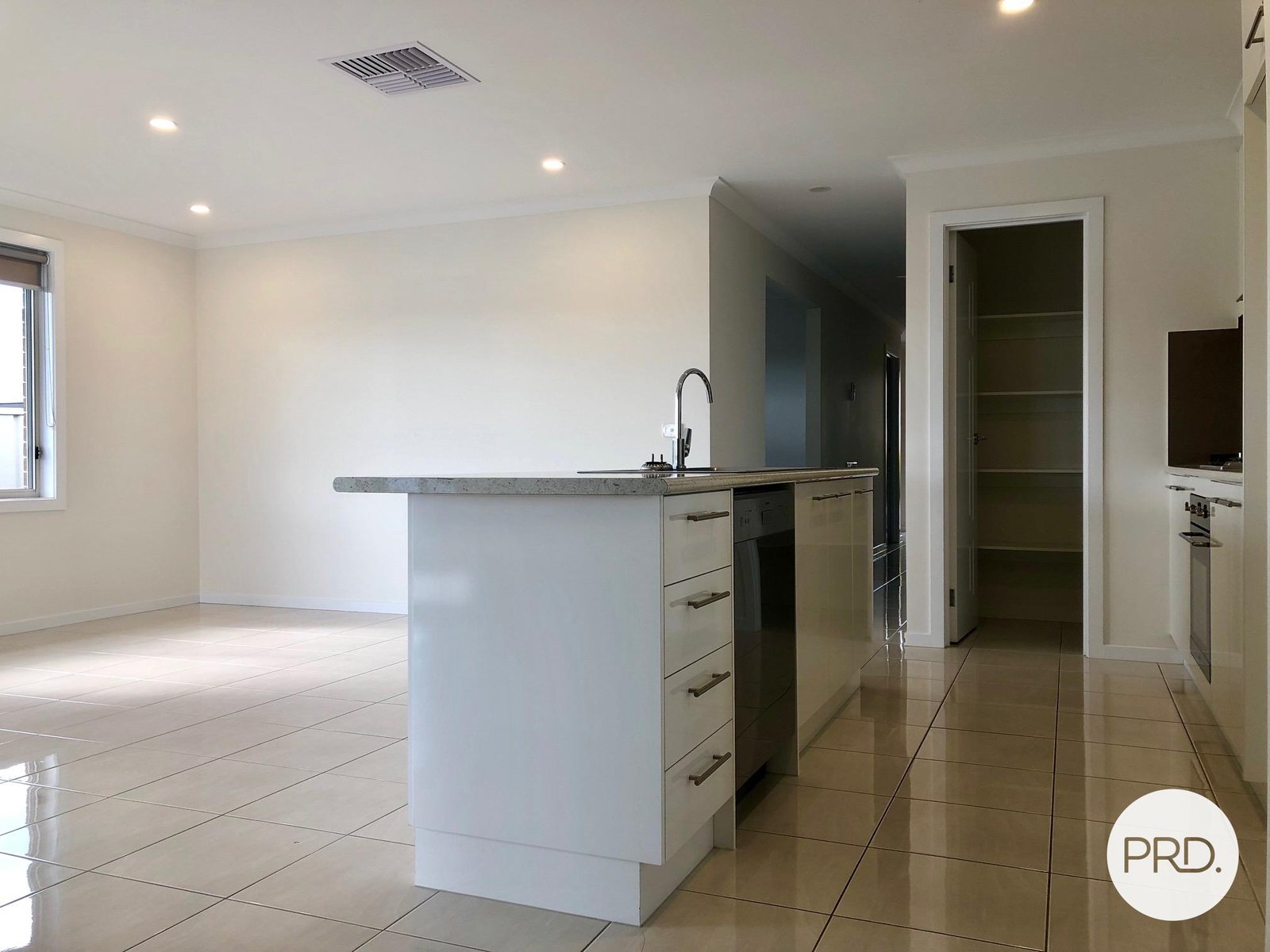 43 Felstead Circuit THURGOONA 4