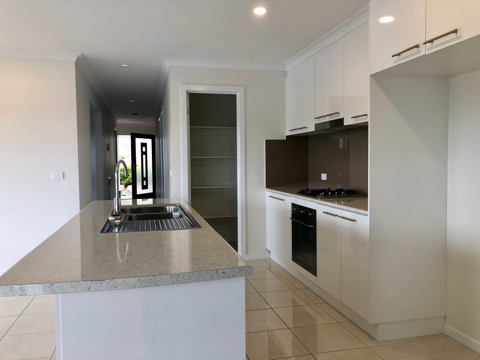 43 Felstead Circuit THURGOONA 4