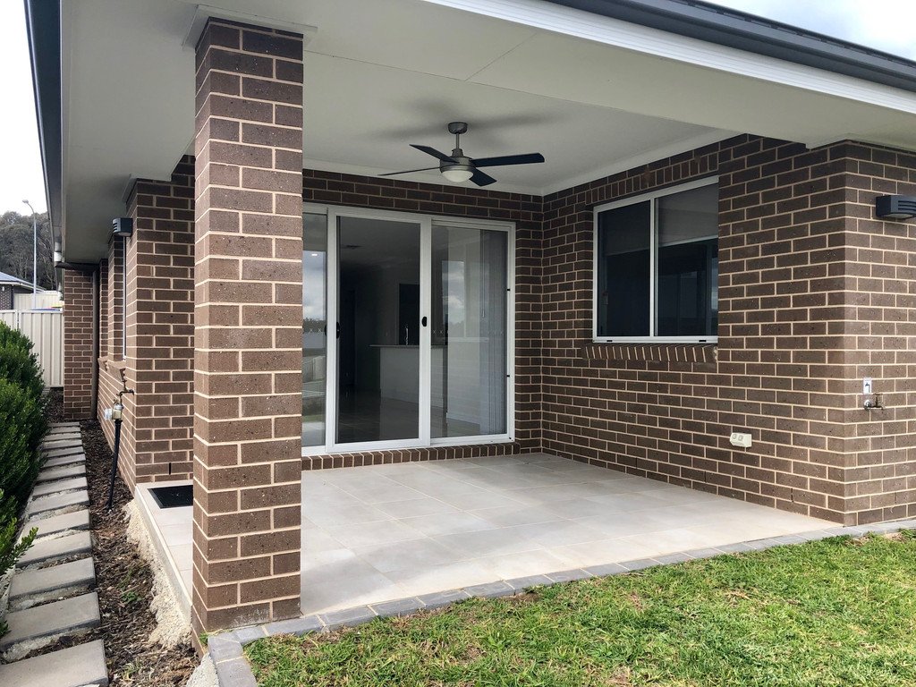 43 Felstead Circuit THURGOONA 10