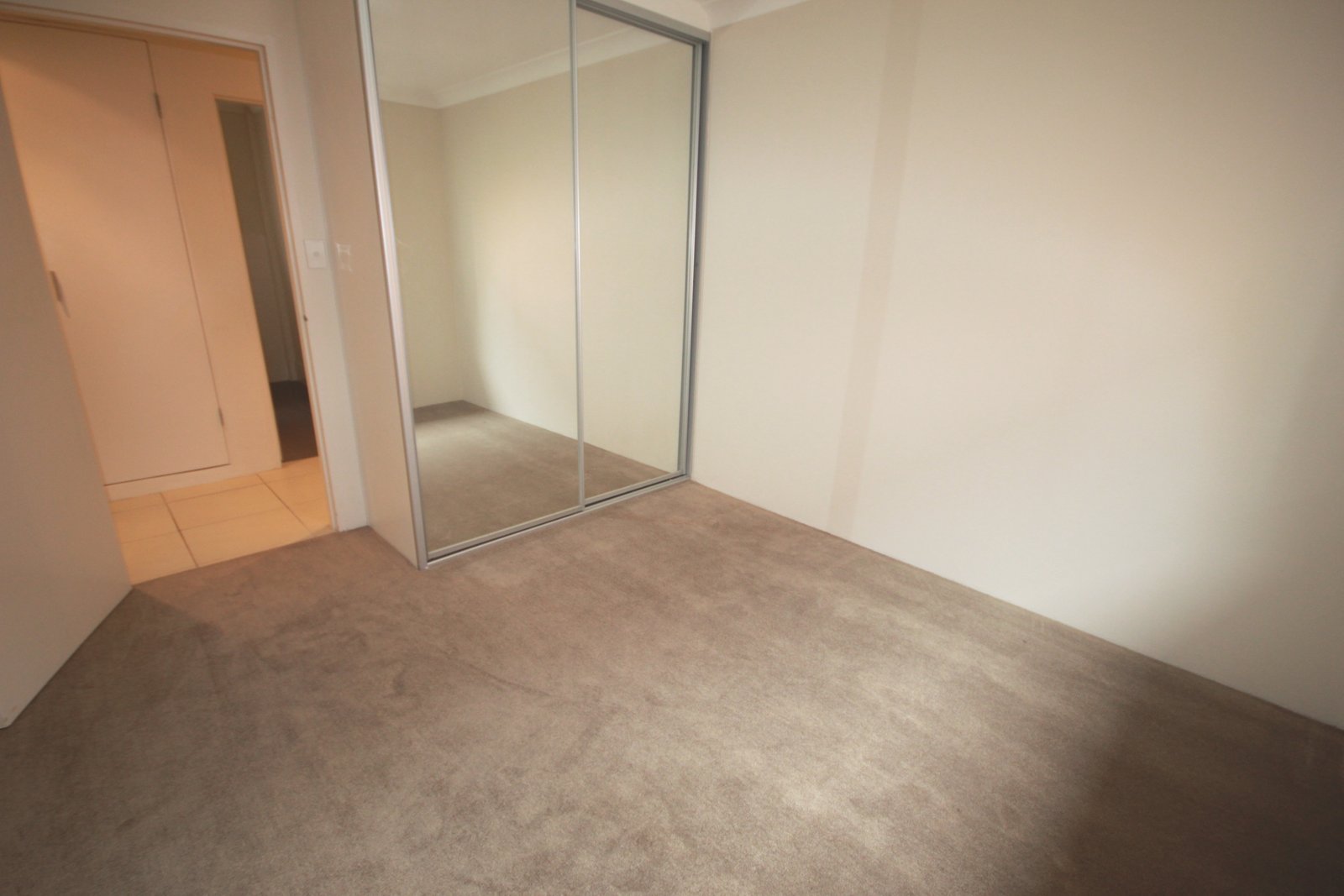 4/3 Gowrie Street RYDE 3