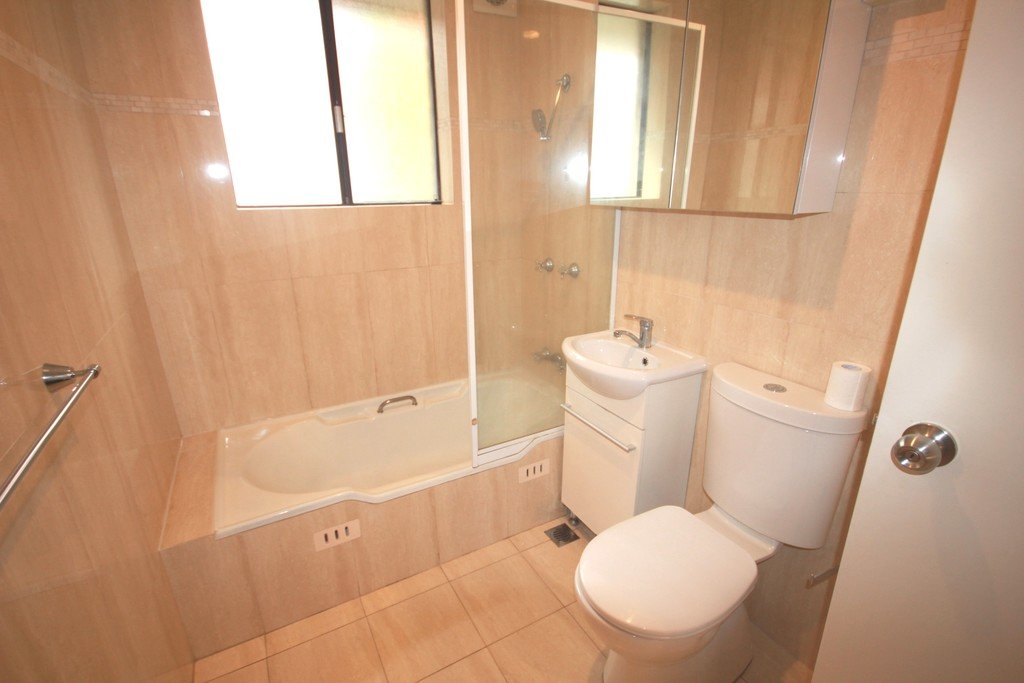 4/3 Gowrie Street RYDE 6